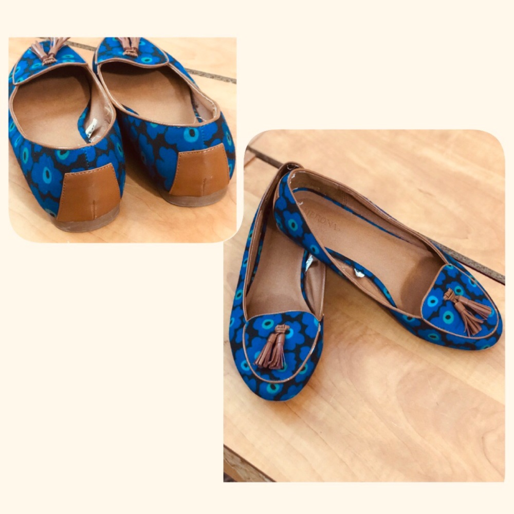 MERONA BLUE AND TAN LOAFERS SZ 8